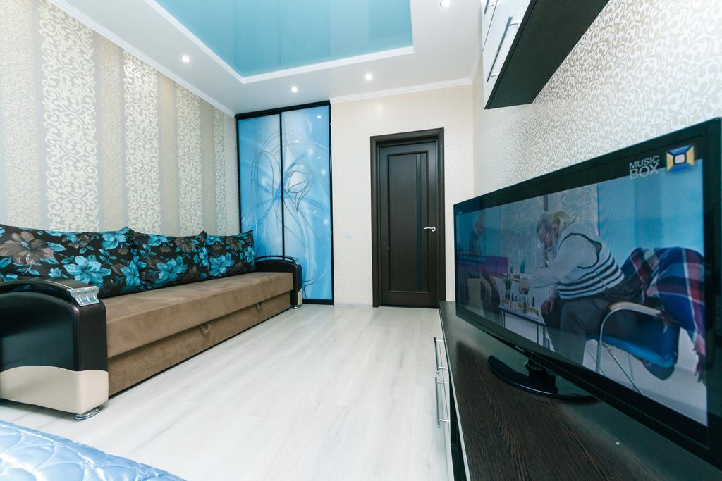 Apartment On Urlovskaya 23A เคียฟ ภายนอก รูปภาพ