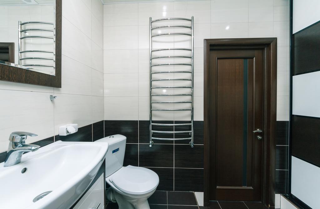 Apartment On Urlovskaya 23A เคียฟ ภายนอก รูปภาพ
