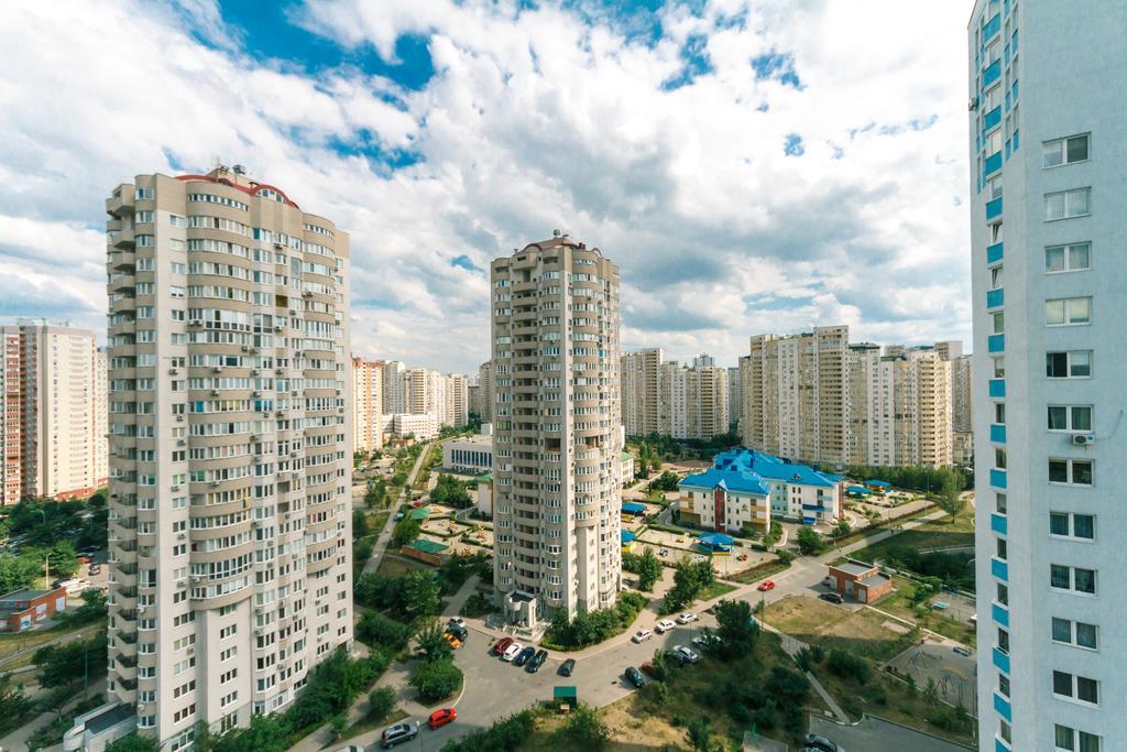 Apartment On Urlovskaya 23A เคียฟ ภายนอก รูปภาพ